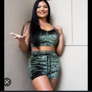 Buffbunny Green Frozen Crushed Velvet Set Cami And Shorts XL 14-16